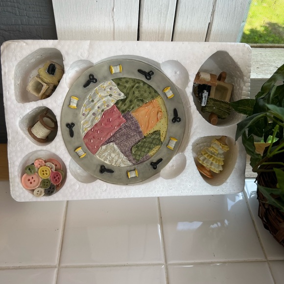 Wongs International Trading Miniature Sewing Tea Set Polystone 1995 NIB - Picture 6 of 11